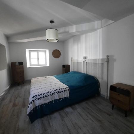 Duplex Place Du Marche Сен-Жан-д'Анжели Экстерьер фото
